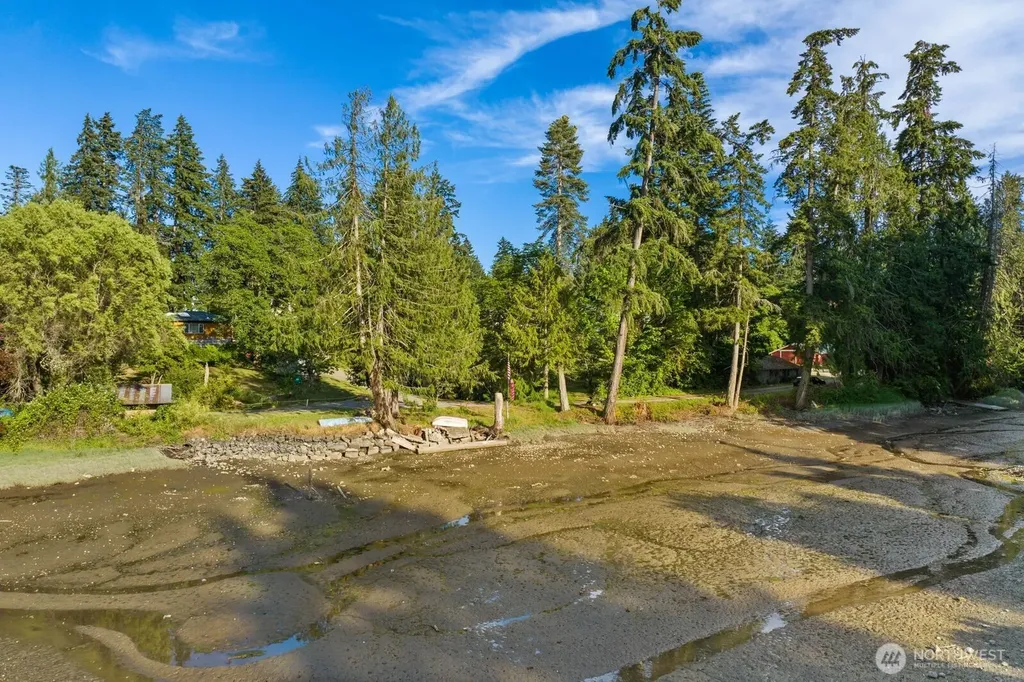 16468 Thorpe Road NE Poulsbo WA 98370