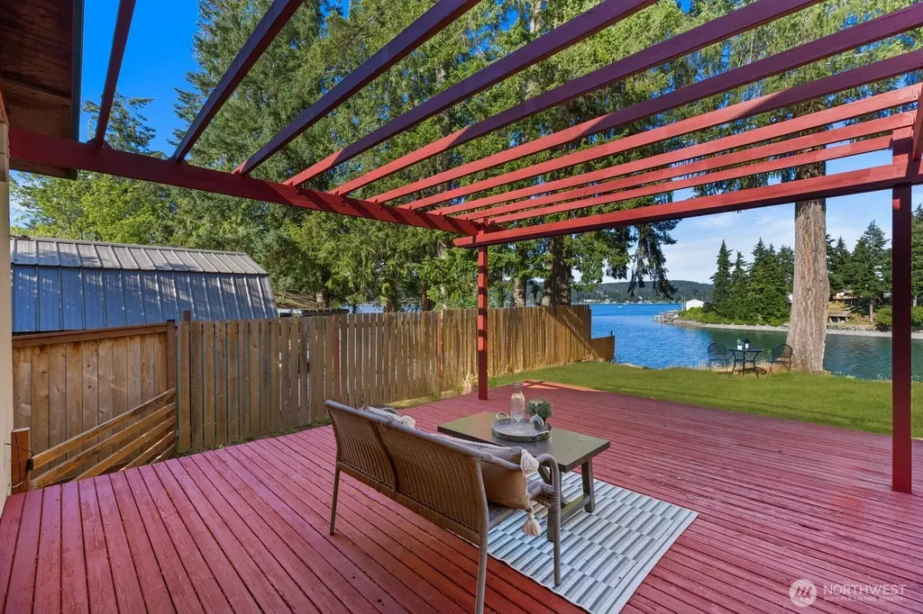 16468 Thorpe Road NE Poulsbo WA 98370