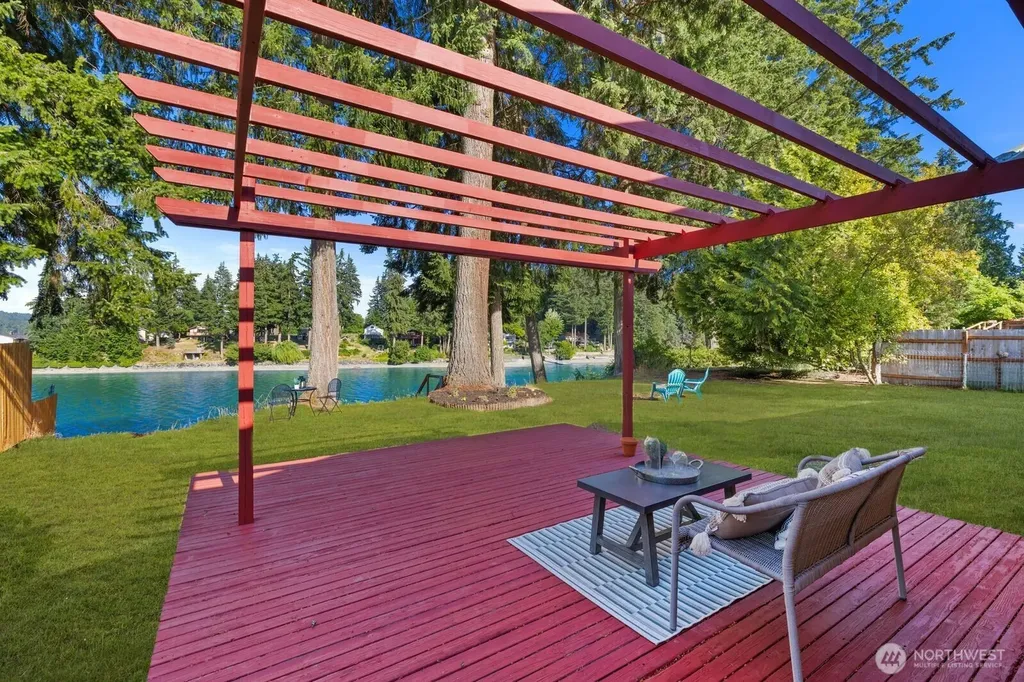 16468 Thorpe Road NE Poulsbo WA 98370