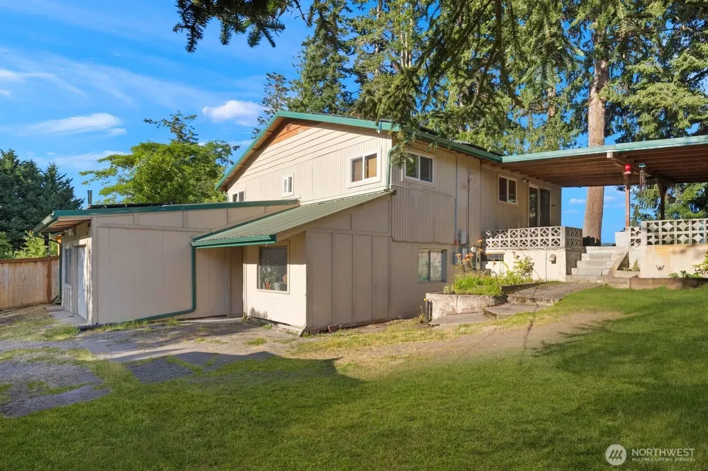 16468 Thorpe Road NE Poulsbo WA 98370