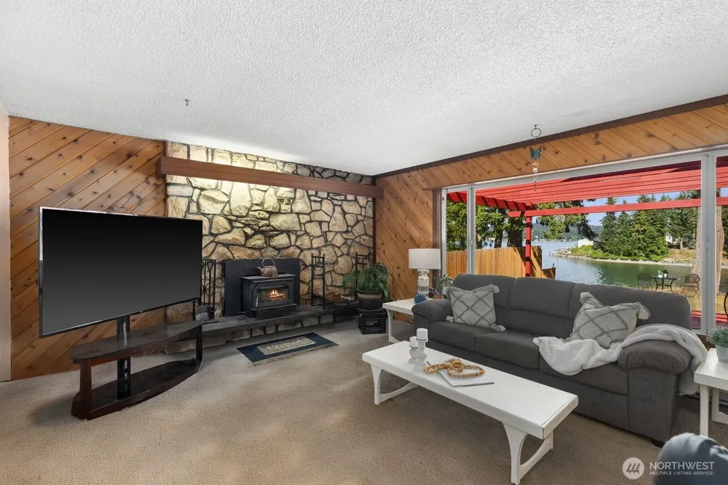 16468 Thorpe Road NE Poulsbo WA 98370