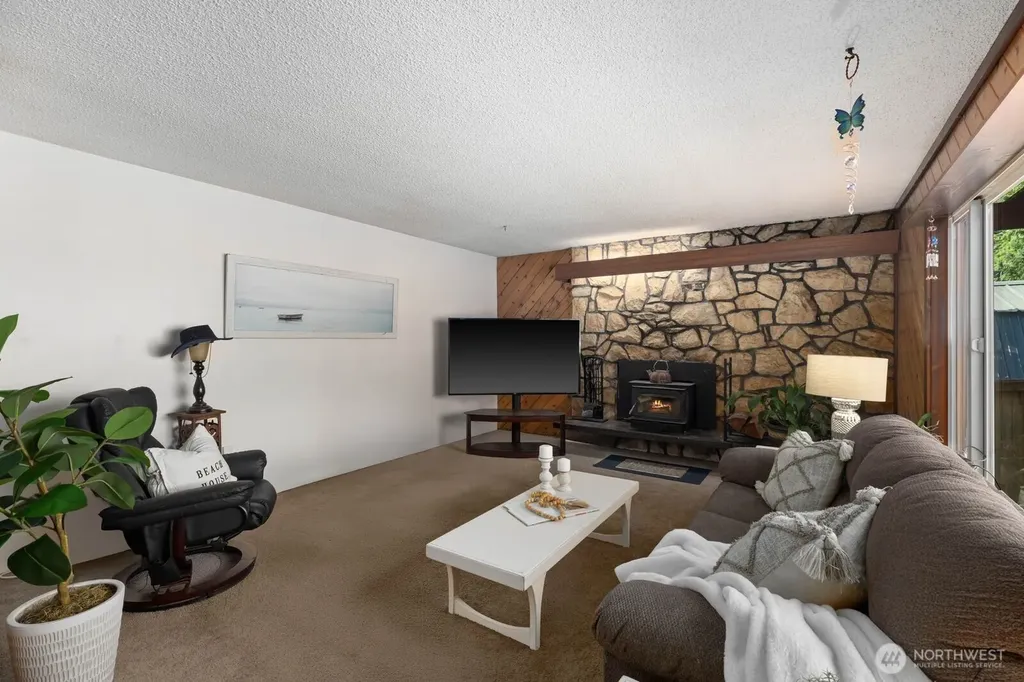 16468 Thorpe Road NE Poulsbo WA 98370