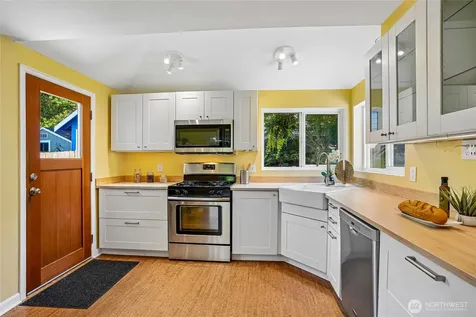 9250 14th Avenue SW Seattle WA 98106