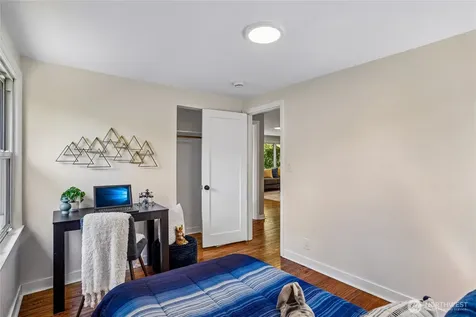 9250 14th Avenue SW Seattle WA 98106