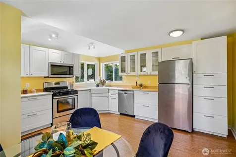 9250 14th Avenue SW Seattle WA 98106