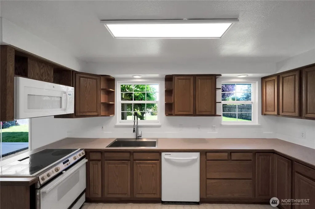 8947 Fruitdale Road Sedro Woolley WA 98284