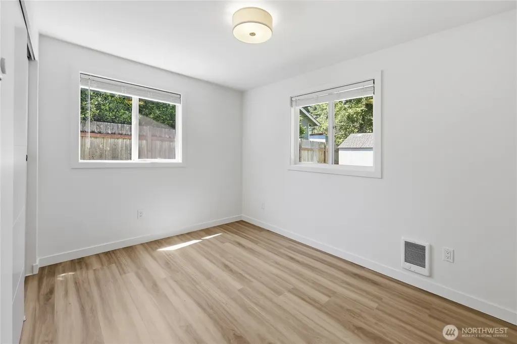 6726 NE Whidbey Drive Hansville WA 98340
