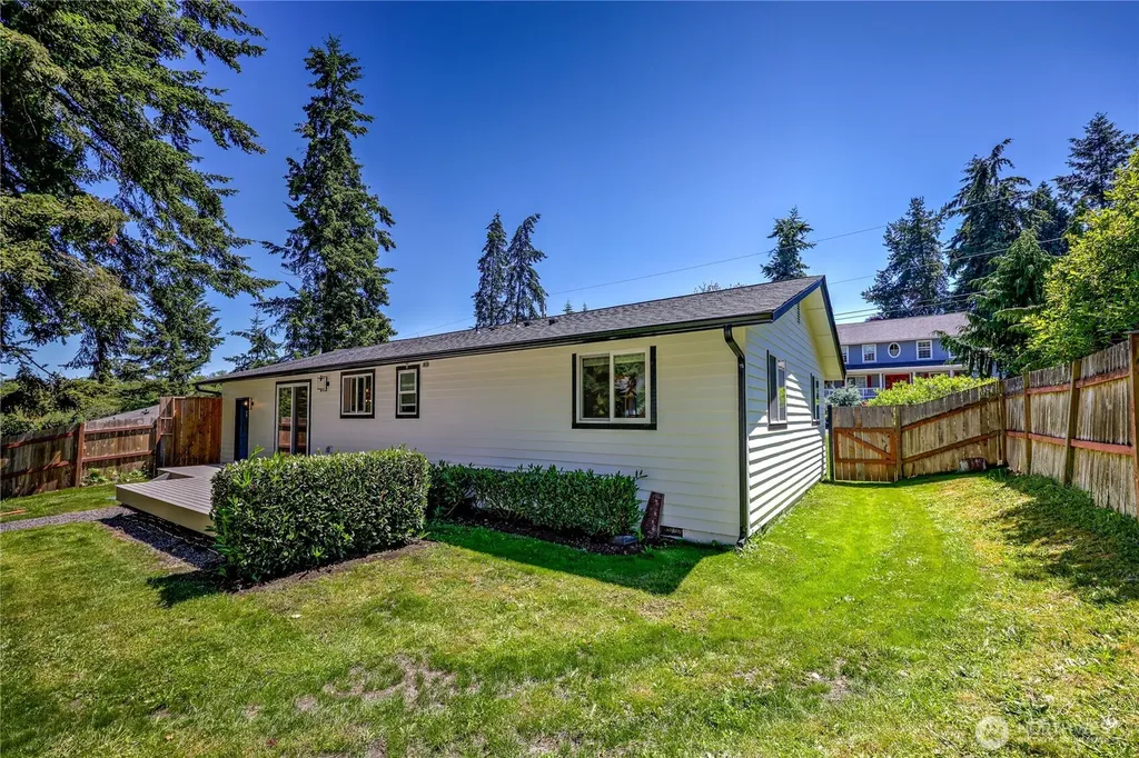 6726 NE Whidbey Drive Hansville WA 98340