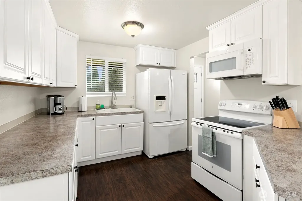 5506 64th Street NE Marysville WA 98270