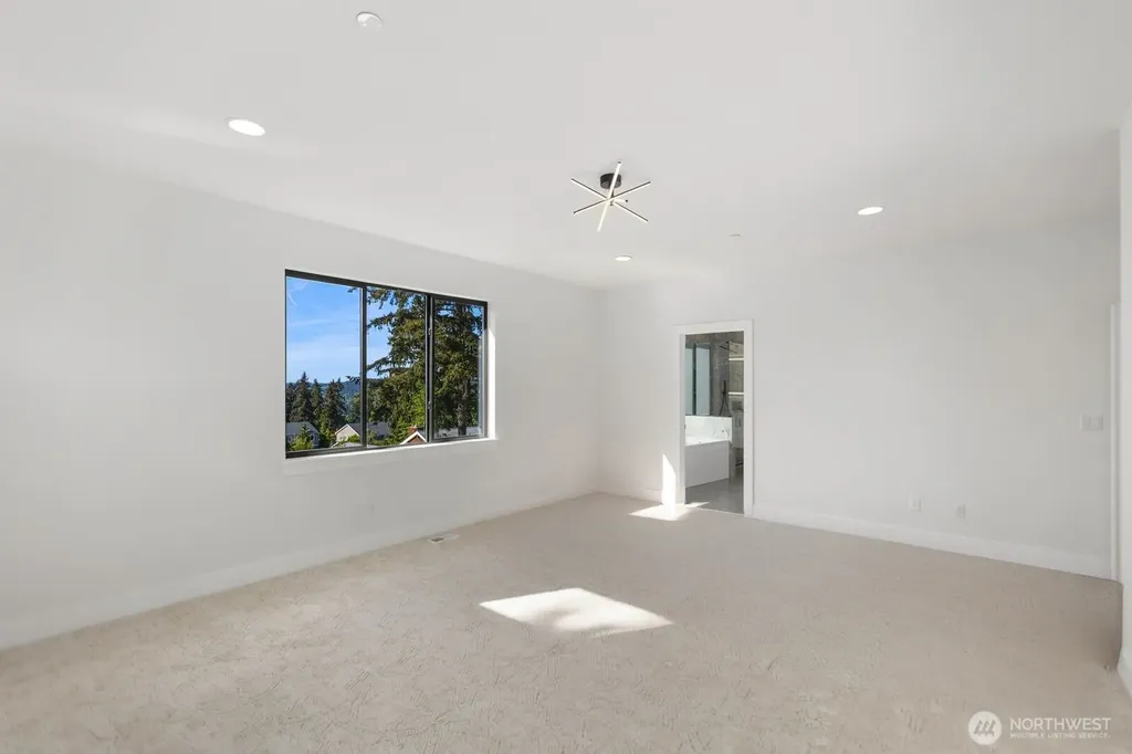 16211 Simonds Road NE Kenmore WA 98028