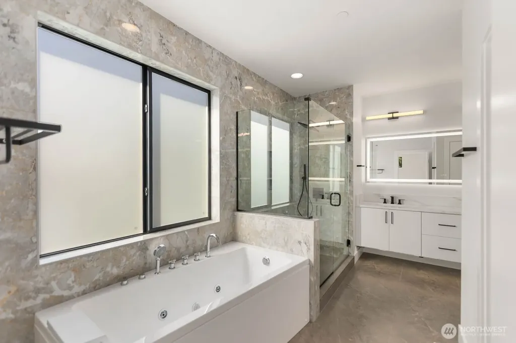 16211 Simonds Road NE Kenmore WA 98028