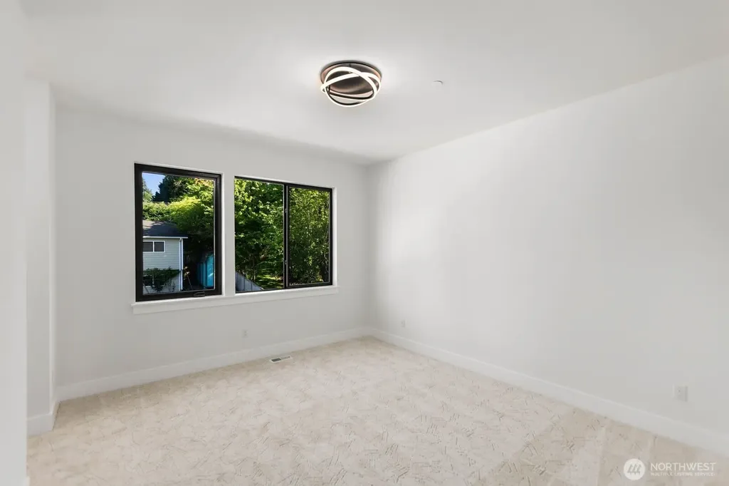 16211 Simonds Road NE Kenmore WA 98028