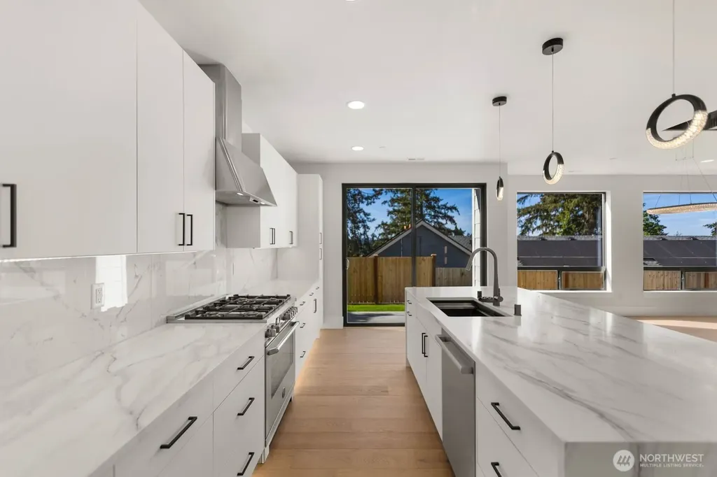 16211 Simonds Road NE Kenmore WA 98028