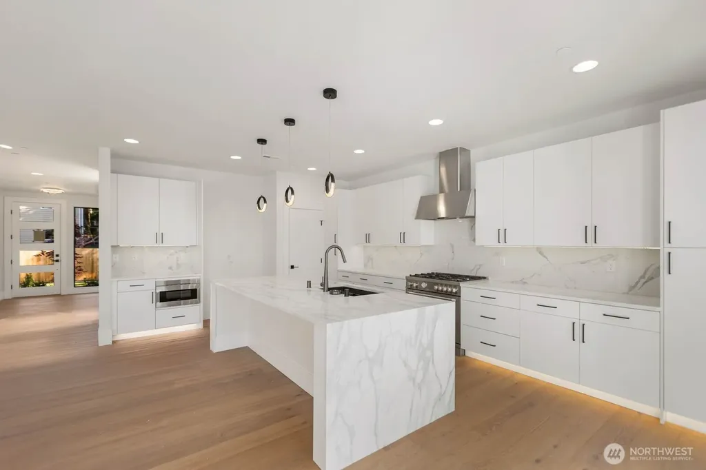 16211 Simonds Road NE Kenmore WA 98028