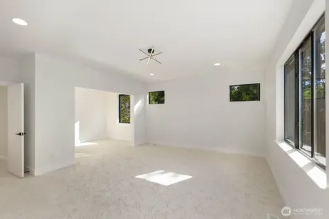 16211 Simonds Road NE Kenmore WA 98028