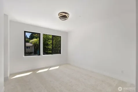 16211 Simonds Road NE Kenmore WA 98028