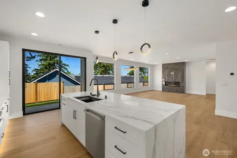16211 Simonds Road NE Kenmore WA 98028