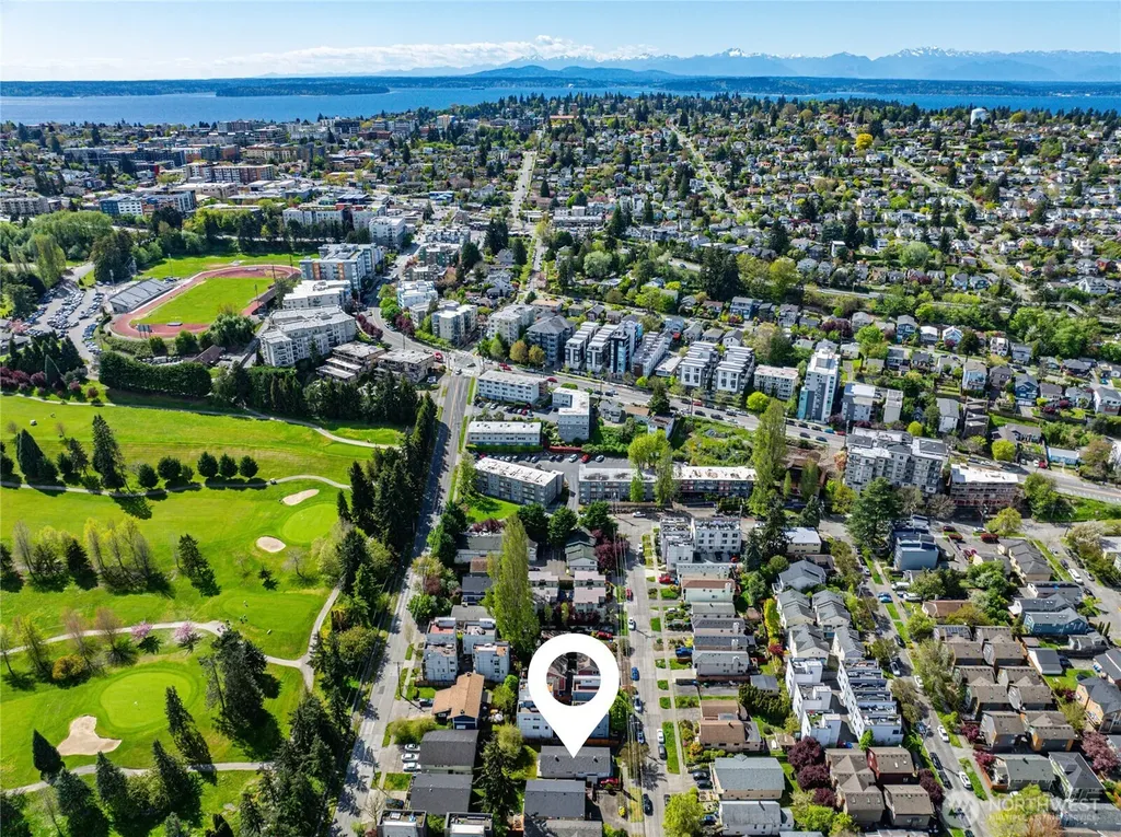 2827 SW Nevada Street Seattle WA 98126