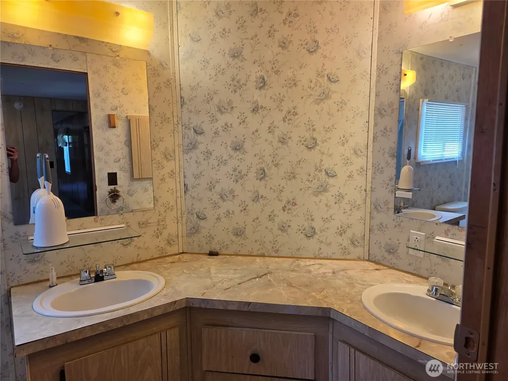 801 Division Avenue Morton WA 98356