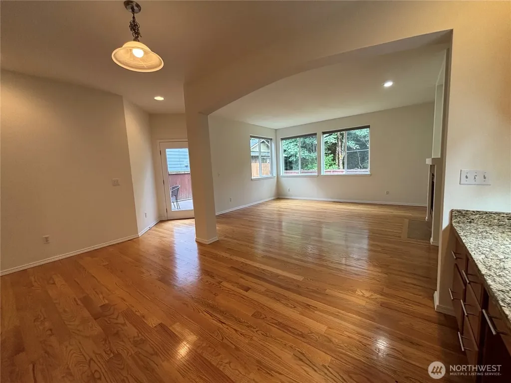 35035 41st Place S Auburn WA 98001