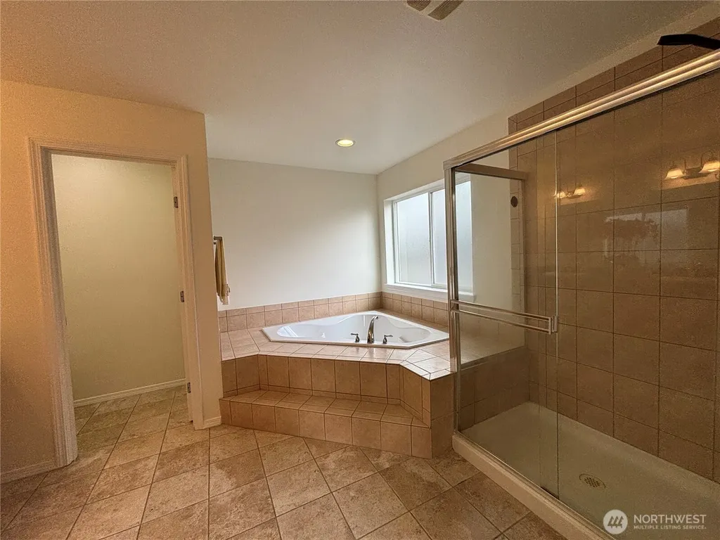 35035 41st Place S Auburn WA 98001