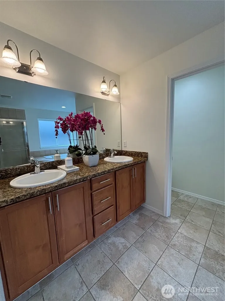 35035 41st Place S Auburn WA 98001
