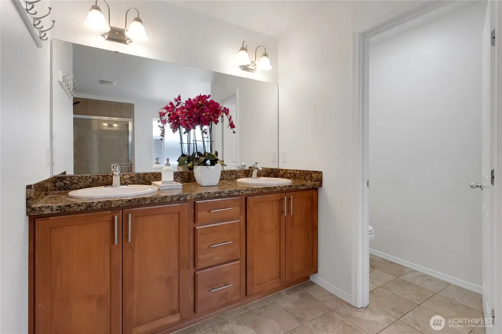35035 41st Place S Auburn WA 98001