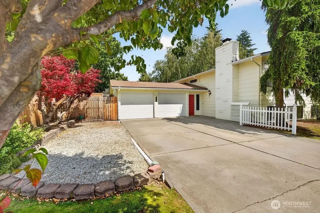 909 N James Avenue East Wenatchee WA 98802