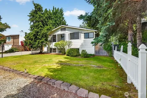 909 N James Avenue East Wenatchee WA 98802
