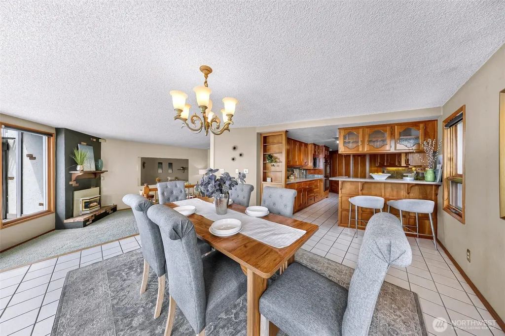 13029 Standring Lane SW Burien WA 98146