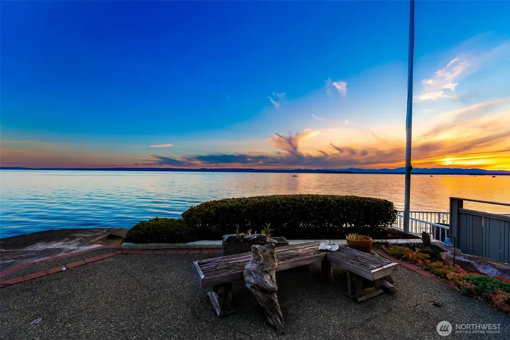 13029 Standring Lane SW Burien WA 98146