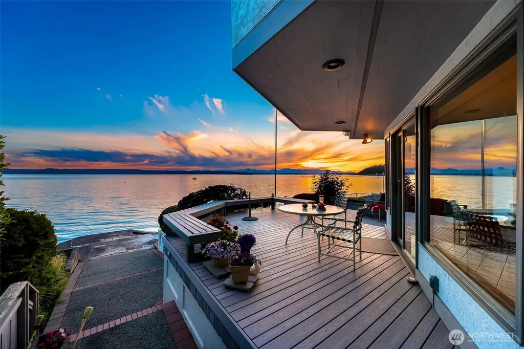 13029 Standring Lane SW Burien WA 98146