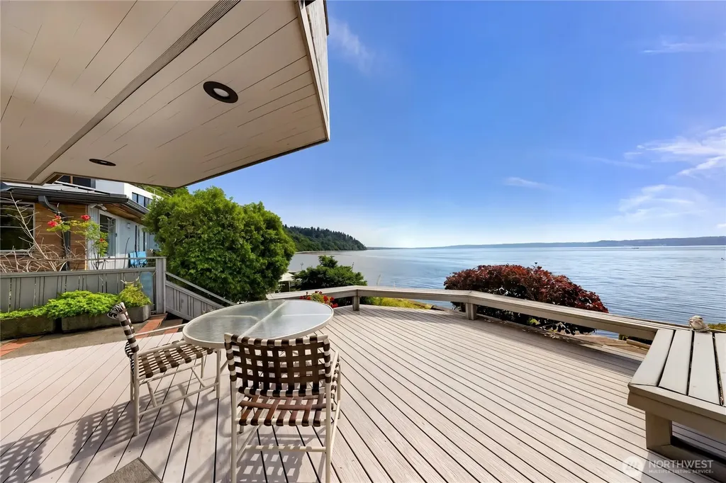 13029 Standring Lane SW Burien WA 98146