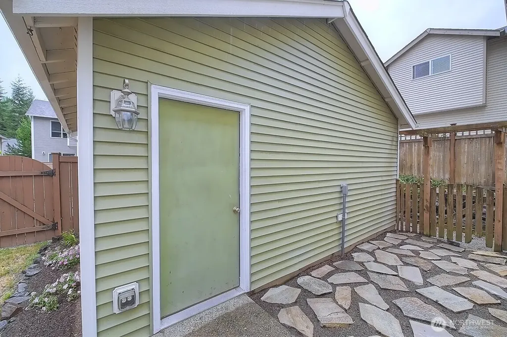 7617 Orchard Avenue SE Snoqualmie WA 98065