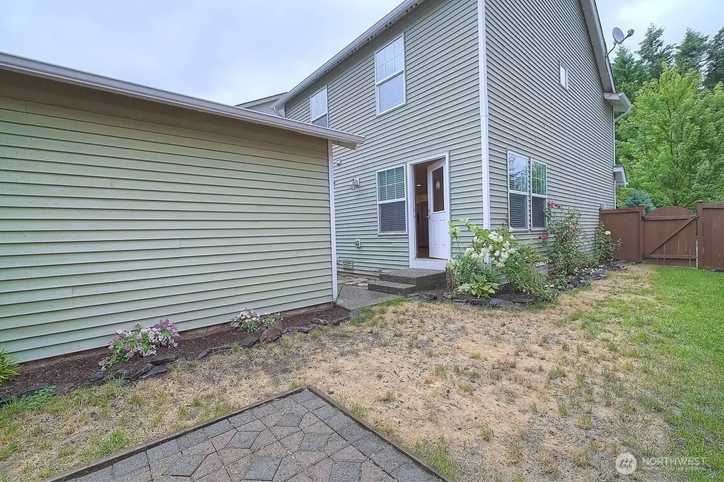 7617 Orchard Avenue SE Snoqualmie WA 98065