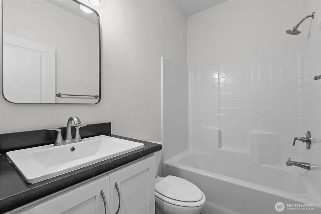 226 E Orange Avenue Burlington WA 98233