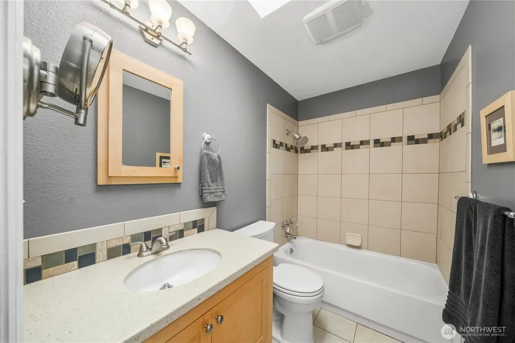 8650 Onyx Drive SW Lakewood WA 98498