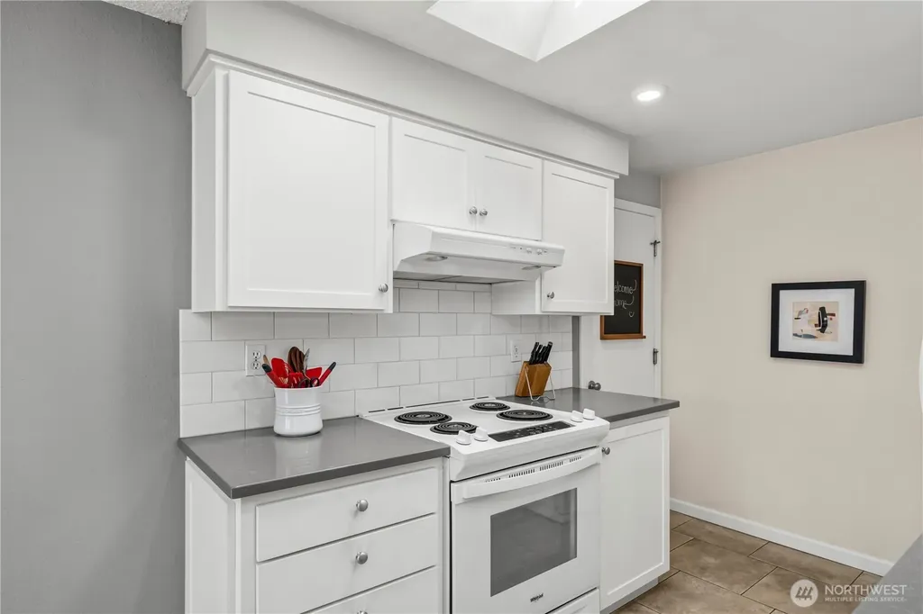 8650 Onyx Drive SW Lakewood WA 98498