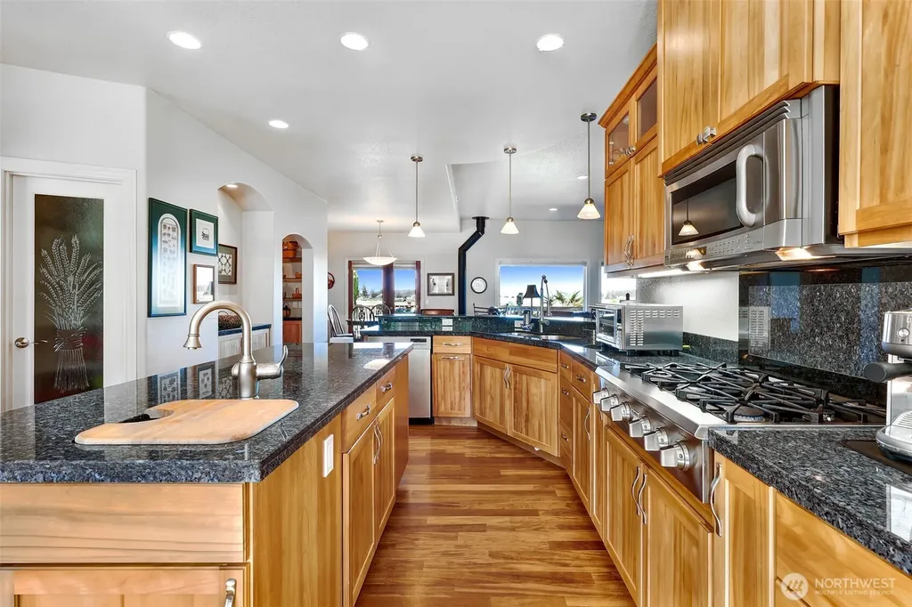203 Delta Way Sequim WA 98382