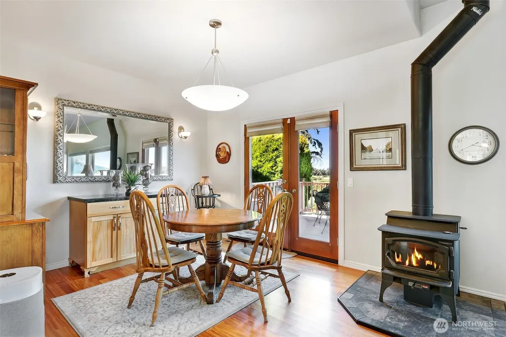 203 Delta Way Sequim WA 98382