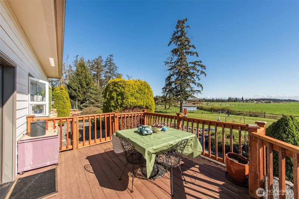 203 Delta Way Sequim WA 98382