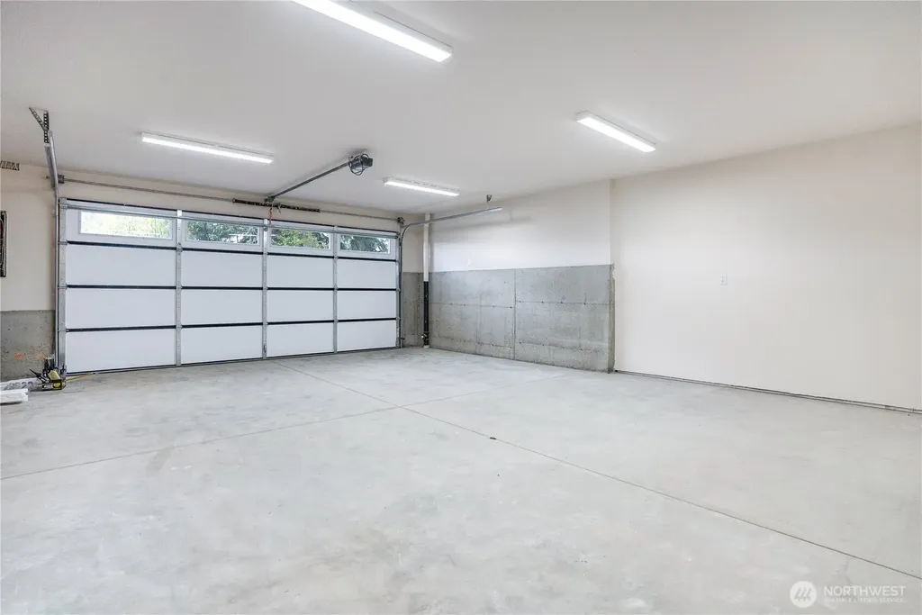 18603 104th Avenue NE Bothell WA 98011