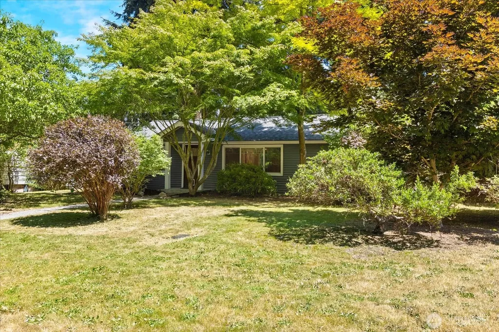 22605 61st Avenue W Mountlake Terrace WA 98043