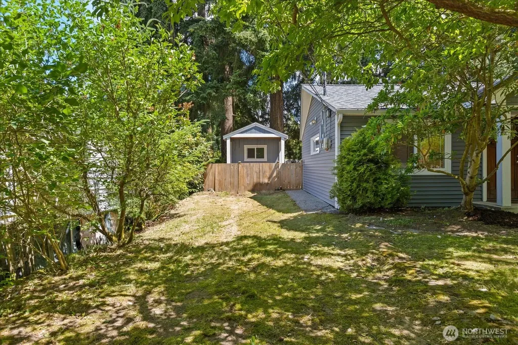 22605 61st Avenue W Mountlake Terrace WA 98043