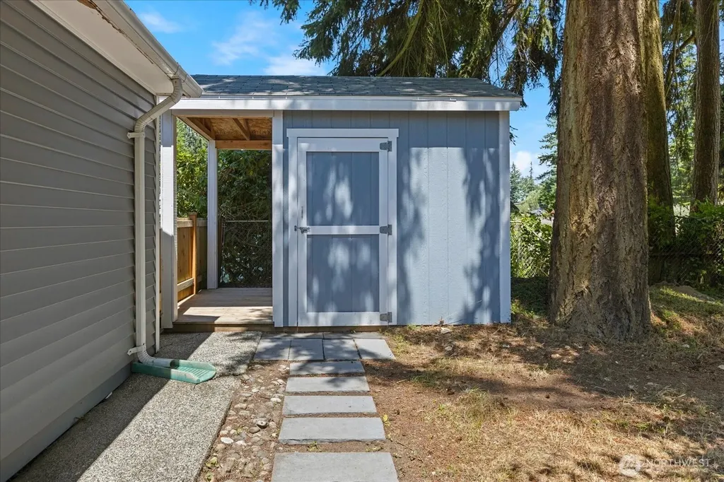 22605 61st Avenue W Mountlake Terrace WA 98043