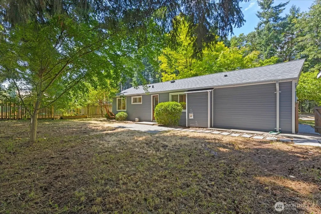 22605 61st Avenue W Mountlake Terrace WA 98043