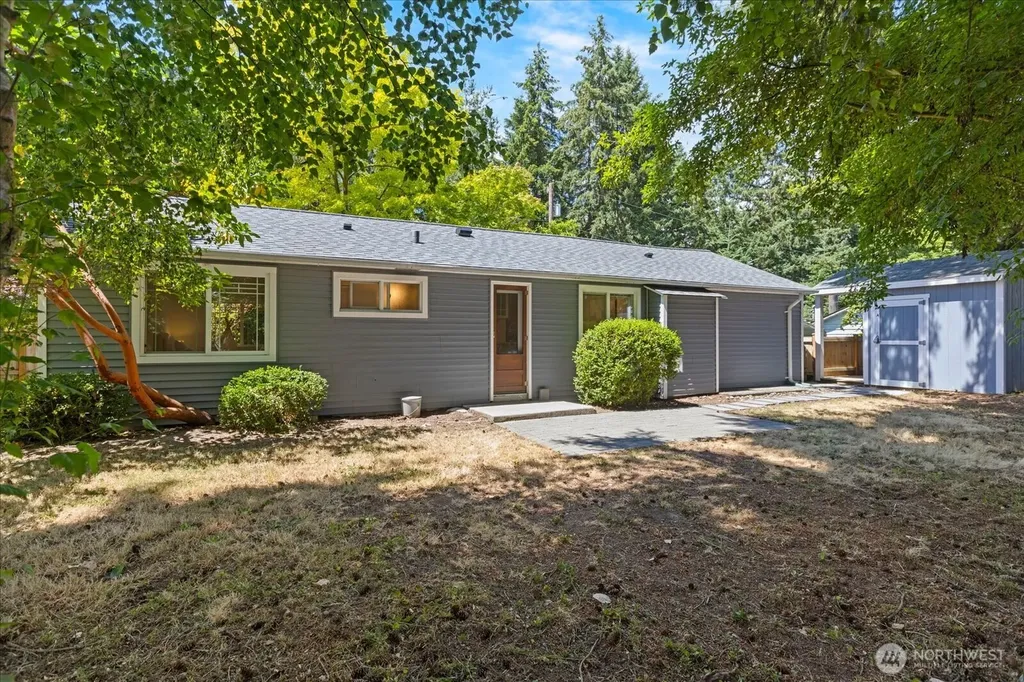 22605 61st Avenue W Mountlake Terrace WA 98043