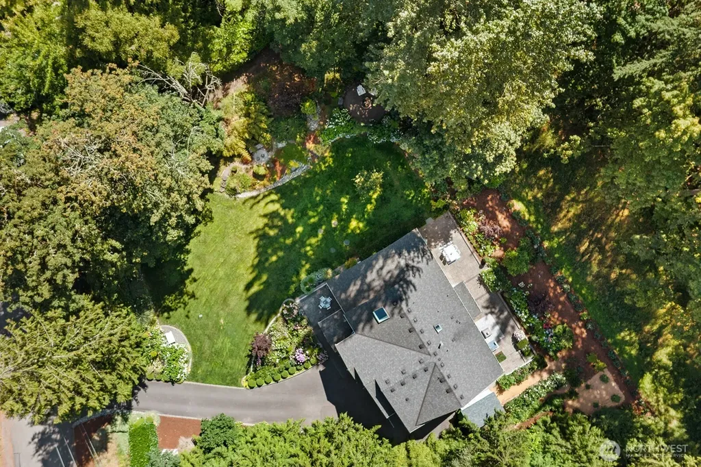 18235 NE 196th Court Woodinville WA 98077