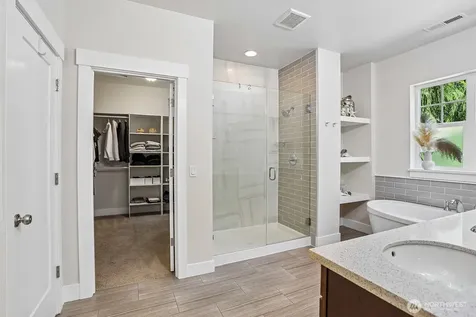 18235 NE 196th Court Woodinville WA 98077