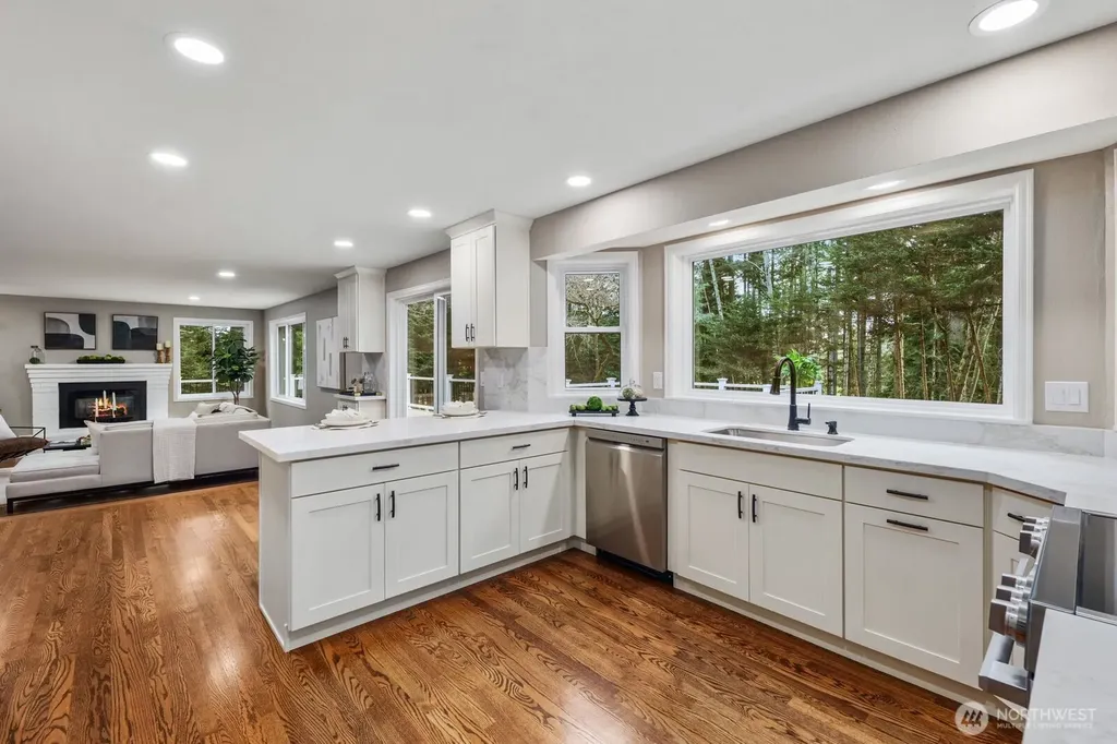 904 187th Place SW Lynnwood WA 98036